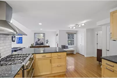 68 Crescent Pl, Millburn, NJ 07078 - Photo 21