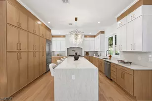54 Knollwood Dr, Livingston, NJ 07039 - Photo 7
