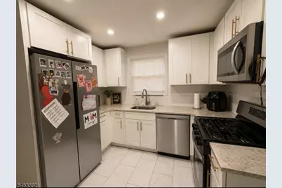81 Delmar Pl, Irvington, NJ 07111 - Photo 11
