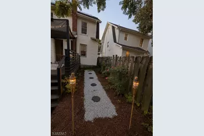 81 Delmar Pl, Irvington, NJ 07111 - Photo 9
