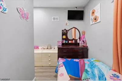 87 E 17th St, Paterson, NJ 07524 - Photo 15