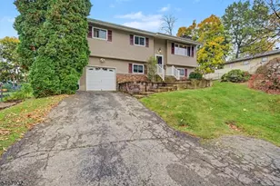 31 Dogwood Dr, Newton, NJ 07860 - Photo 1
