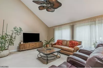 14 Carla Ct, Morristown, NJ 07960 - Photo 5