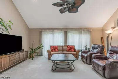 14 Carla Ct, Morristown, NJ 07960 - Photo 7