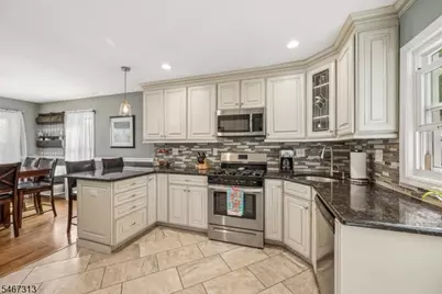 240 W Hanover Ave, Morris Township, NJ 07960 - Photo 3