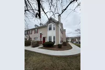 32 Columbus Dr, Franklin Township, NJ 08823 - Photo 1