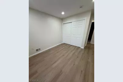 32 Columbus Dr, Franklin Township, NJ 08823 - Photo 23