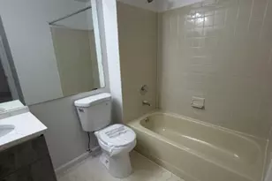 32 Columbus Dr, Franklin Township, NJ 08823 - Photo 5