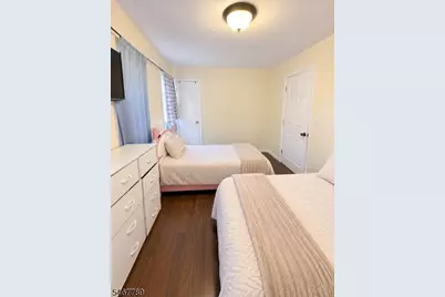521 E 2nd St, Bound Brook, NJ 08805 - Photo 3