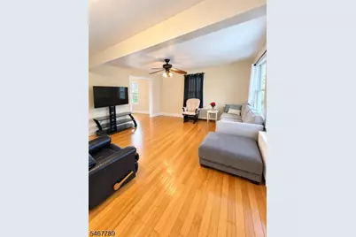 521 E 2nd St, Bound Brook, NJ 08805 - Photo 9