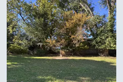 16 Linden Ave, Lincoln Park, NJ 07035 - Photo 3