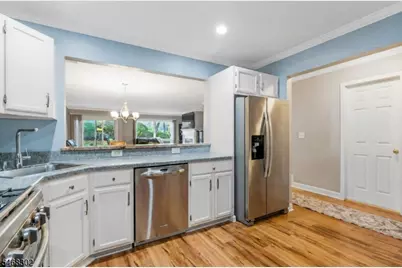 84 Hagerman Ct, Bridgewater Twp., NJ 08807 - Photo 7