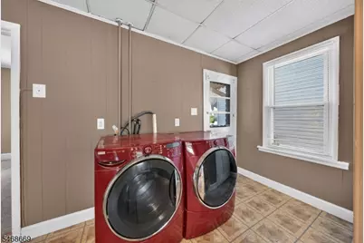 21 Henderson St, Phillipsburg, NJ 08865 - Photo 31
