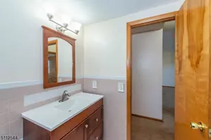 358 Union Blvd, Totowa, NJ 07512 - Photo 7