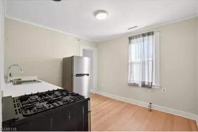 27 Valley Road #2, Montclair, NJ 07042 - Photo 9