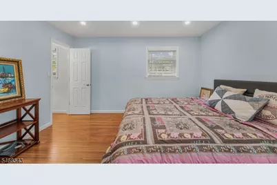 313 Suttons Lane, Edison Twp., NJ 08817 - Photo 17