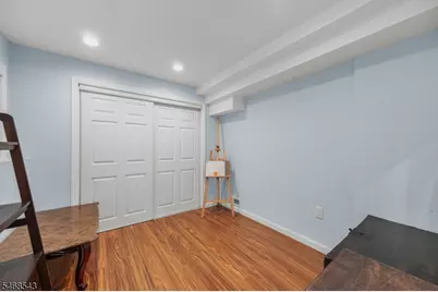 313 Suttons Lane, Edison Twp., NJ 08817 - Photo 29