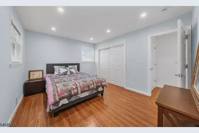 313 Suttons Lane, Edison Twp., NJ 08817 - Photo 19