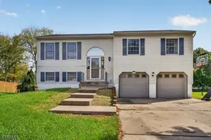 928 Liberty St, Belvidere, NJ 07823 - Photo 1