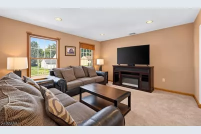 928 Liberty St, Belvidere, NJ 07823 - Photo 5