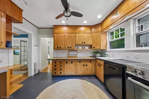 15 Patton Pl, Montclair, NJ 07043 - Photo 19