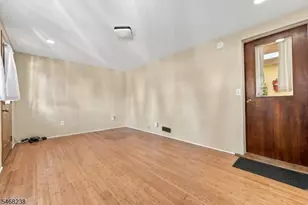 31 Walnut St, Bloomfield, NJ 07003 - Photo 9