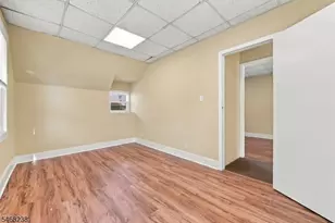 31 Walnut St, Bloomfield, NJ 07003 - Photo 23