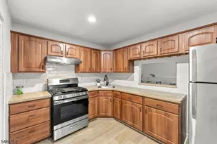26 Rutgers Dr, Newark, NJ 07103 - Photo 3