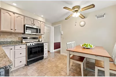 1841 Quaker Way, Union Township, NJ 07083 - Photo 11