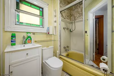 343 West 1st Avenue, Roselle, NJ 07203 - Photo 21