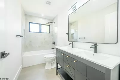 363 Park St, Hackensack, NJ 07601 - Photo 17
