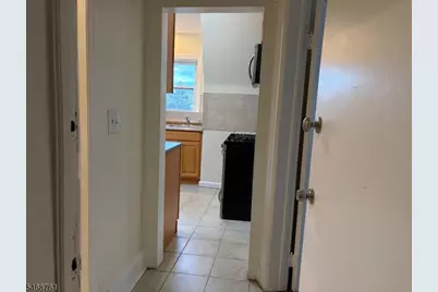 301 Penfield Pl, Dunellen, NJ 08812 - Photo 5