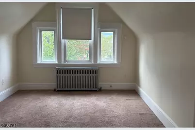 301 Penfield Pl, Dunellen, NJ 08812 - Photo 21