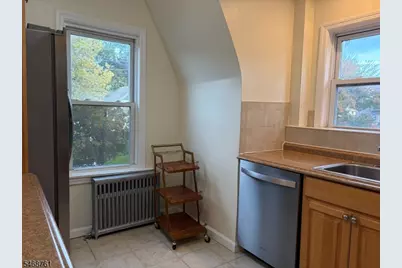 301 Penfield Pl, Dunellen, NJ 08812 - Photo 7