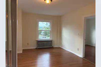 301 Penfield Pl, Dunellen, NJ 08812 - Photo 13