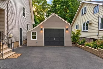90 Woodland Rd, Bloomfield, NJ 07003 - Photo 15