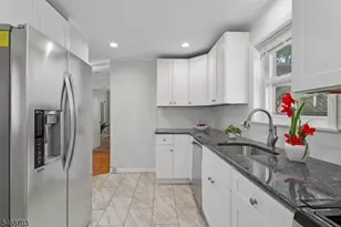 47 Freeman Pl, Nutley, NJ 07110 - Photo 9