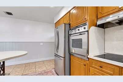 6 E 2nd St, Woodbridge Township, NJ 07064 - Photo 9