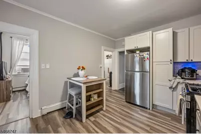 84 Westervelt Pl, Lodi, NJ 07644 - Photo 5