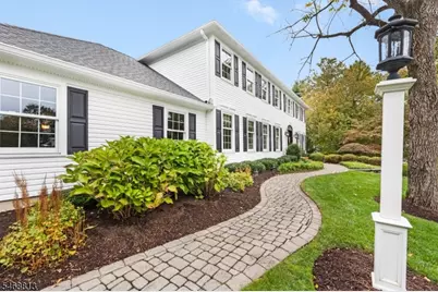 9 Trimingham Ct, Mendham Township, NJ 07945 - Photo 3