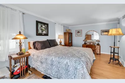 8 Lakeview Ct, Jefferson Township, NJ 07438 - Photo 15