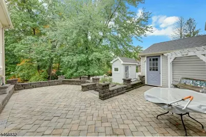 32 Clinton Ln, Wayne, NJ 07470 - Photo 5