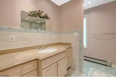 32 Clinton Ln, Wayne, NJ 07470 - Photo 11