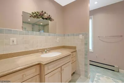 32 Clinton Ln, Wayne, NJ 07470 - Photo 19