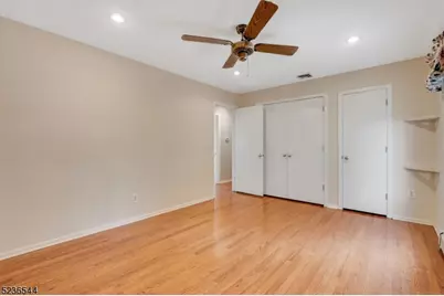 32 Clinton Ln, Wayne, NJ 07470 - Photo 13