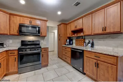 66 De Hart St, Lincoln Park, NJ 07035 - Photo 9