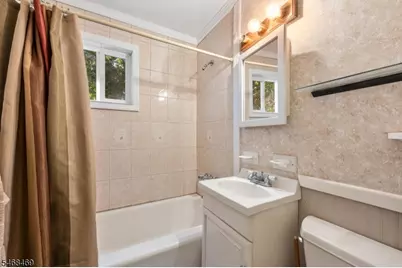 41 Wanaque Ave, Wanaque, NJ 07420 - Photo 11