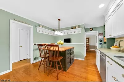 1430 Sylvan Ln, Scotch Plains Township, NJ 07076 - Photo 9