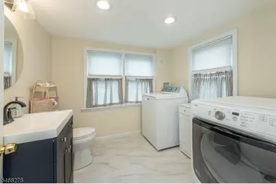 33 Mountain Ave, Hanover Township, NJ 07927 - Photo 15
