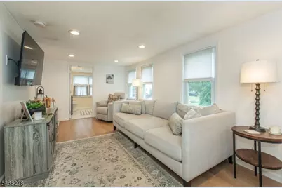 33 Mountain Ave, Hanover Township, NJ 07927 - Photo 5
